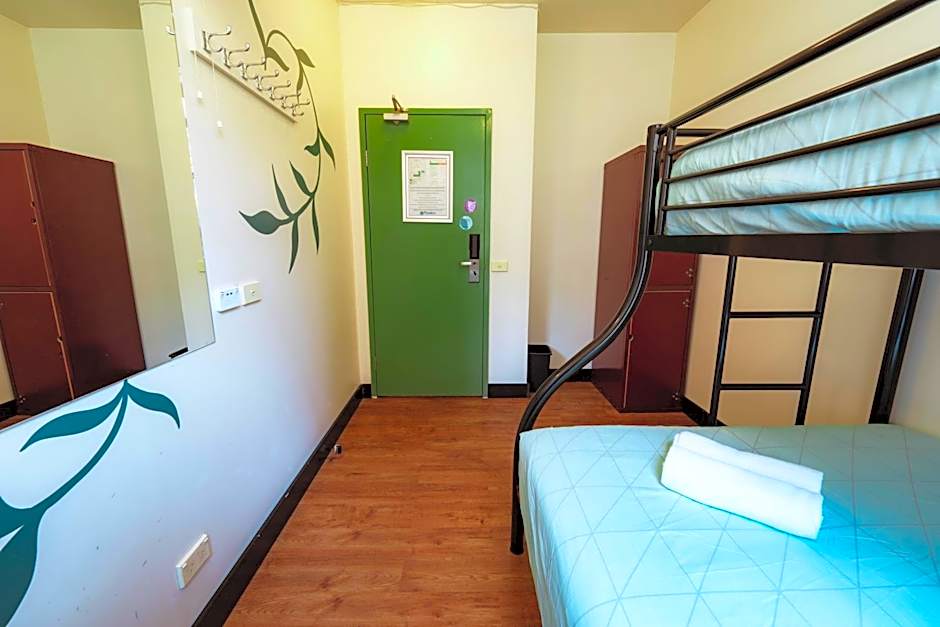 Flinders Backpackers