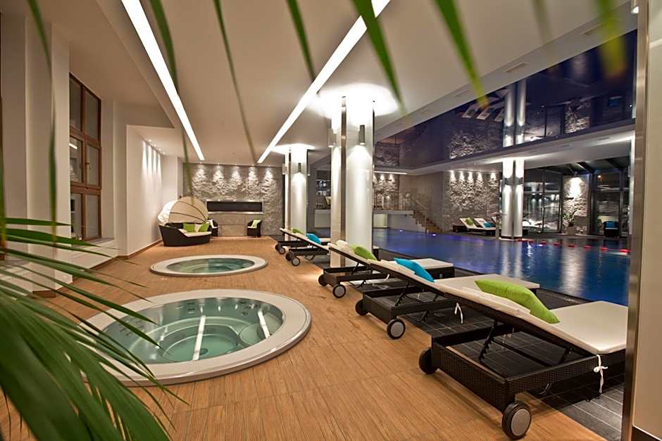 Grand Nosalowy Dwór