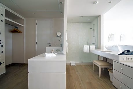 Suite Deluxe Yasmine Partial Sea view (Double)