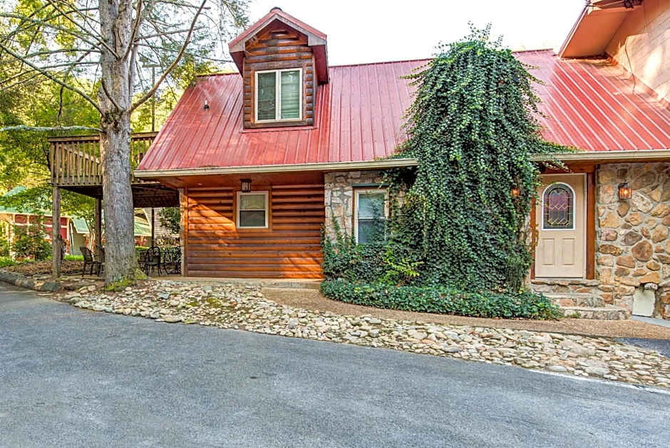 Quality Inn Creekside - Downtown Gatlinburg