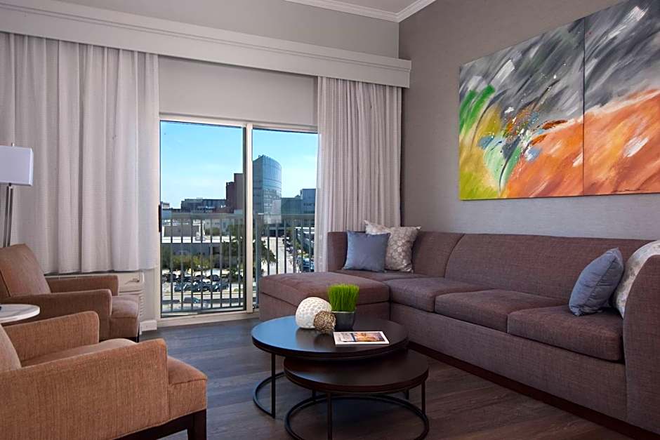 Courtyard by Marriott Charleston Waterfront