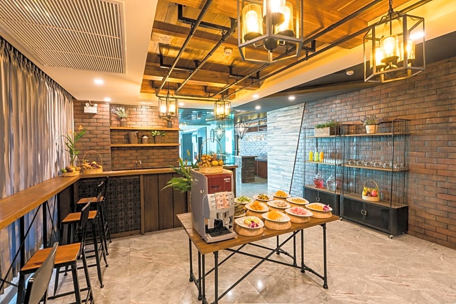 Acqua Hotel (SHA Plus)