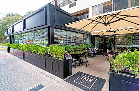 Roosevelt Hotel & Suites