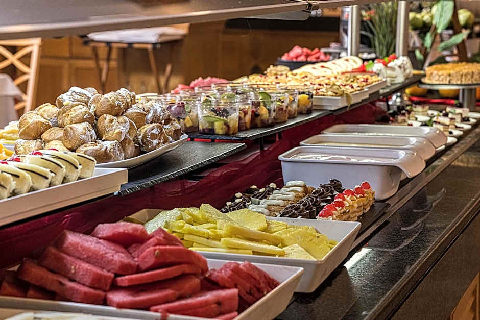 Mac Puerto Marina Benalmadena Hotel