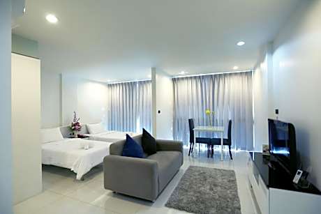 Standard Twin Bed Room