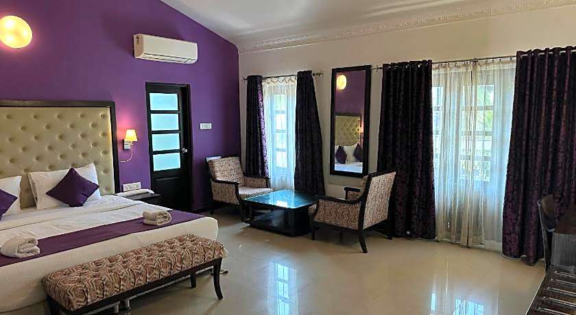 Silver Sands Hideaway Hotel