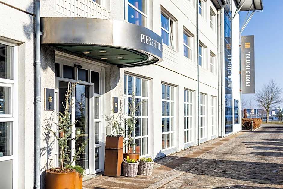 Pier 5 Hotel