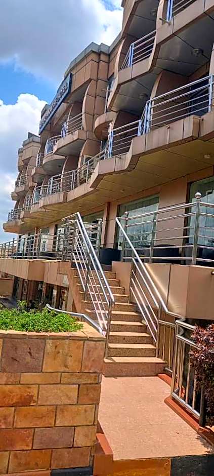 Super Paradise Hotel