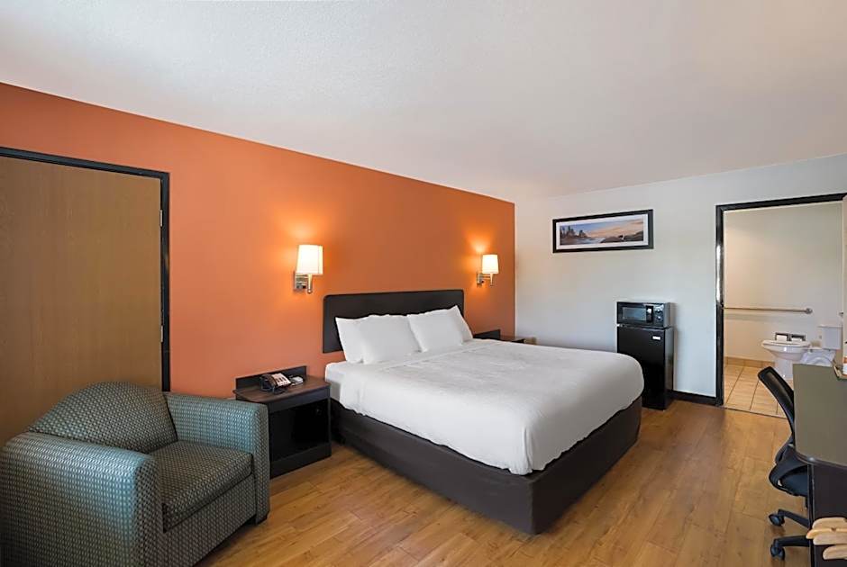 Quality Inn & Suites Junction