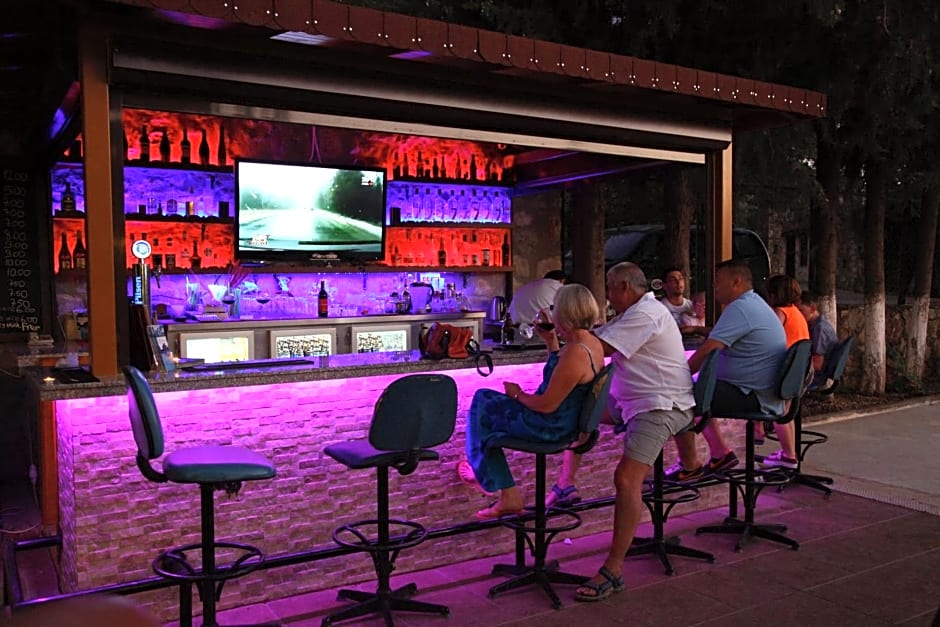 Gokcen Hotel & Apartments