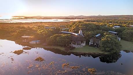 Mosaic Lagoon Lodge