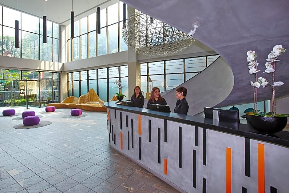 Qliq Damansara Hotel