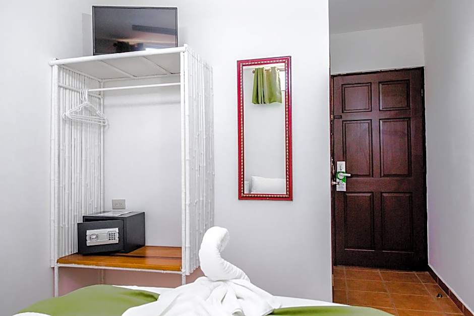 Photo 1 of 14 of Double Room with Balcony