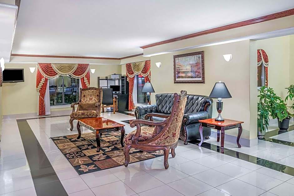 Days Inn by Wyndham Houston