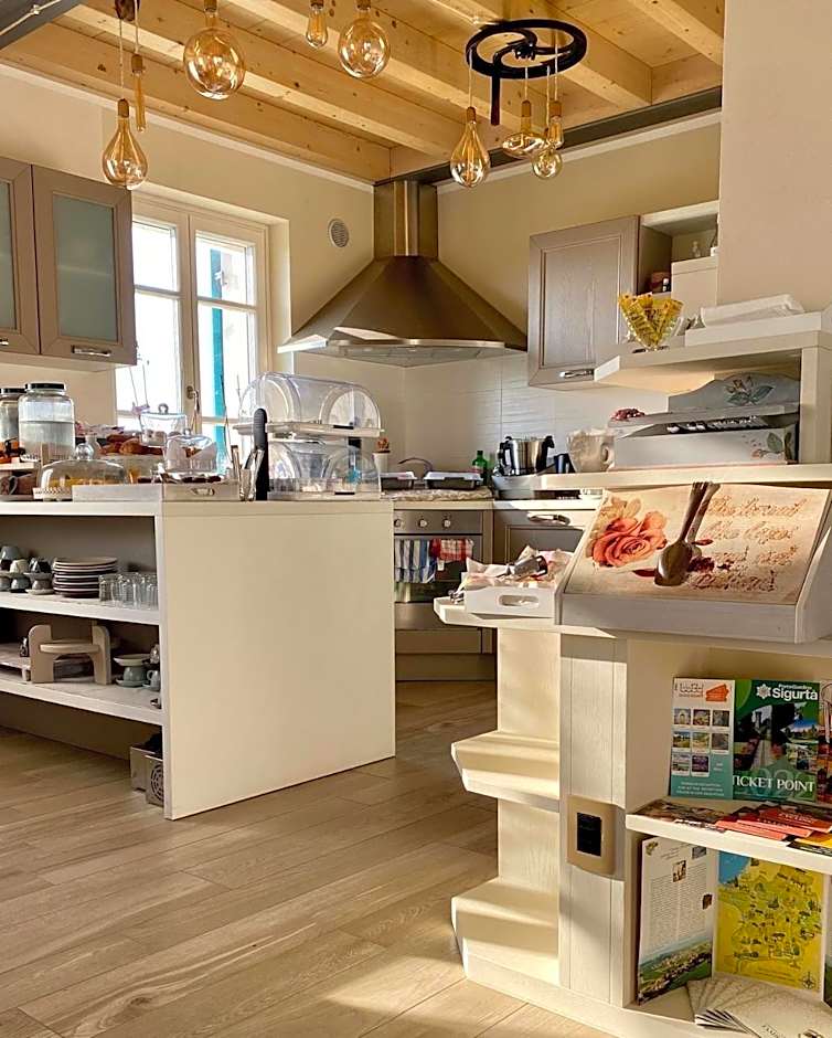 ROSETO HOLIDAYS AZZURRO