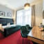 Hotel Noir