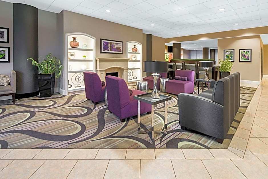 La Quinta Inn & Suites by Wyndham Buena Park