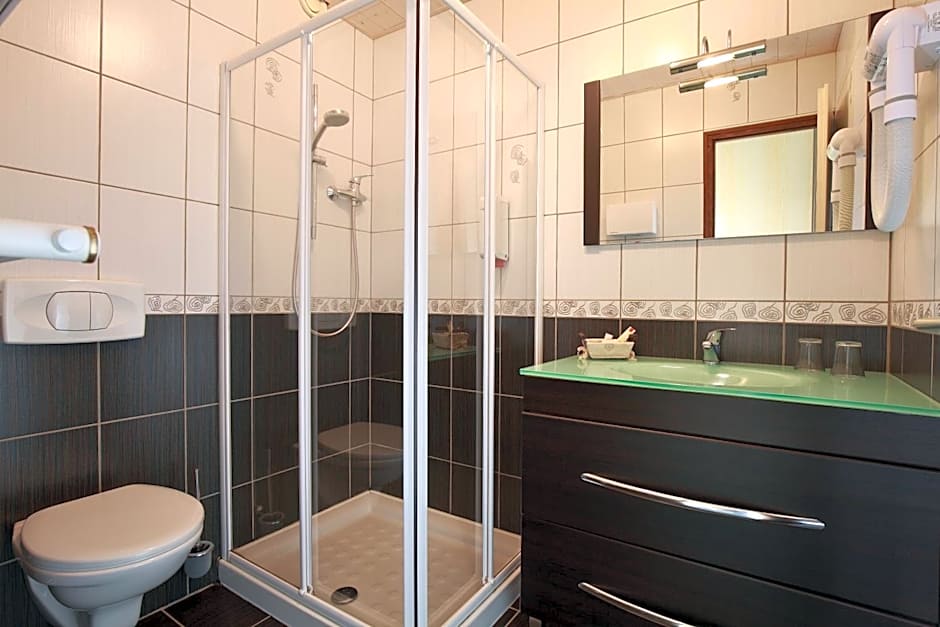 Logis Hôtel Le Vétiné