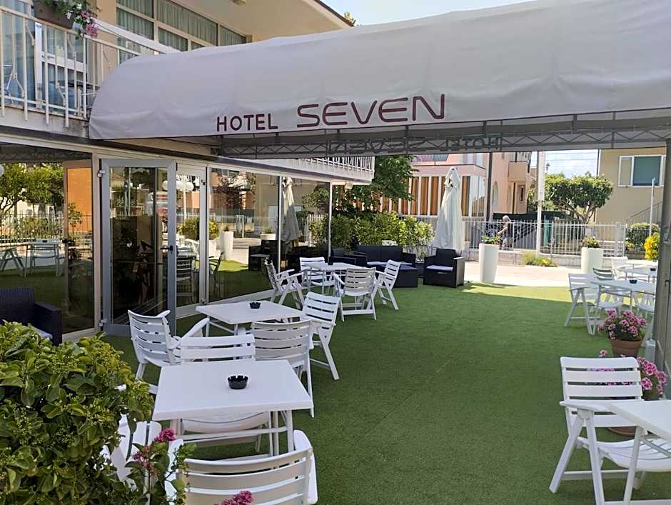 Hotel Seven
