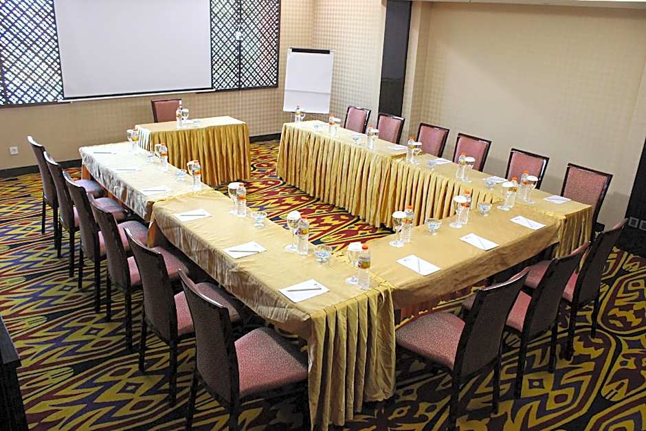 Best Western Plus Makassar Beach