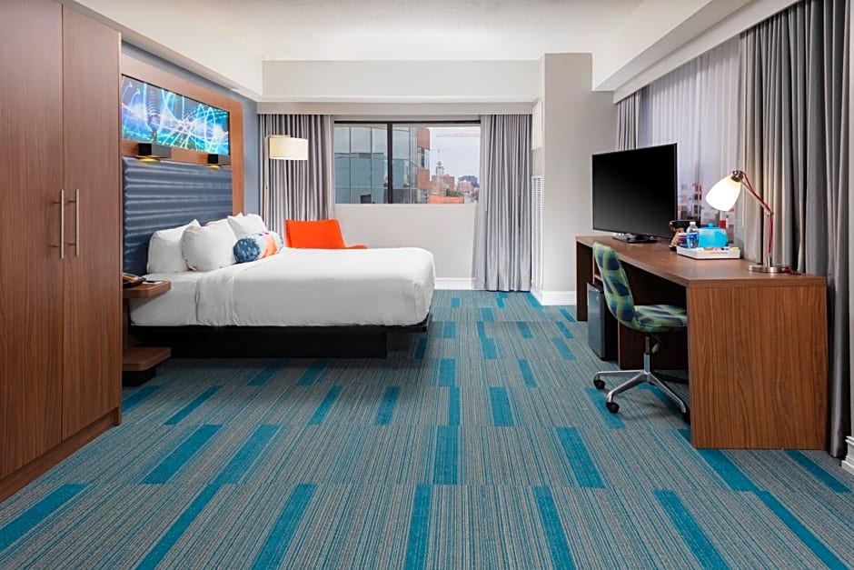 Aloft Nashville West End