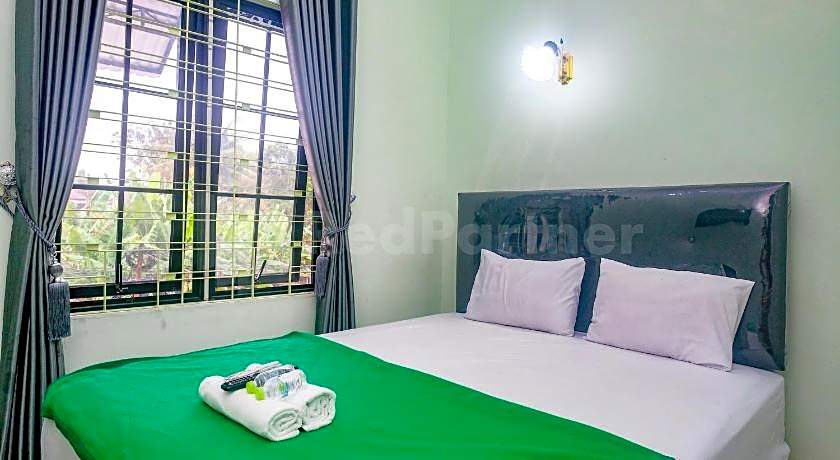 Trubus Guesthouse Syariah Magelang Mitra RedDoorz