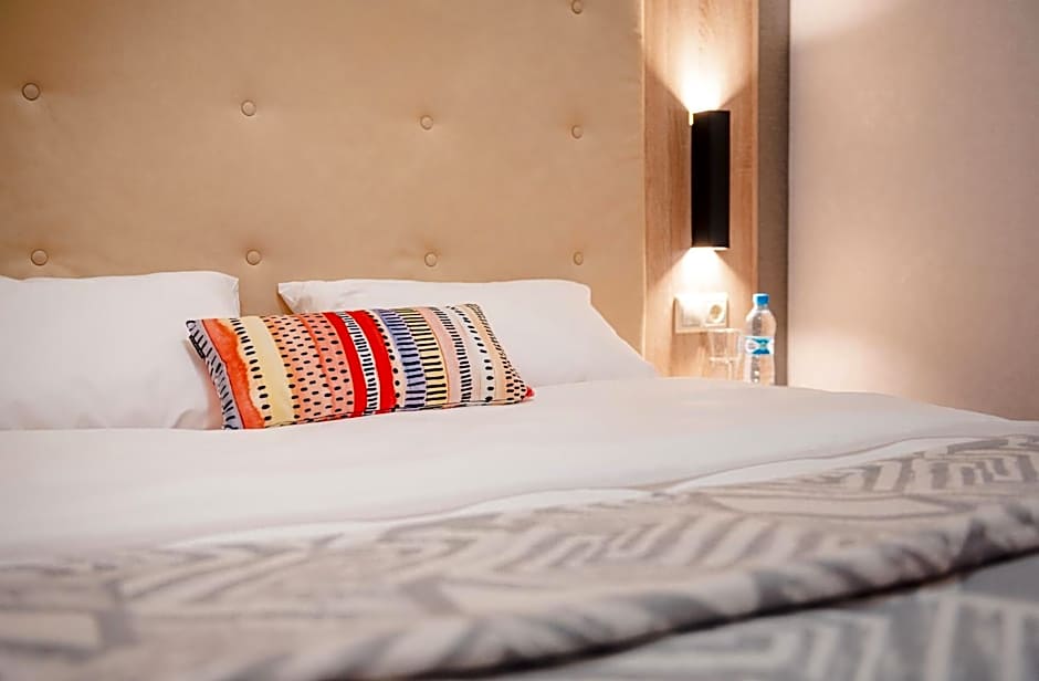 City Park Apart Hotel by CHM