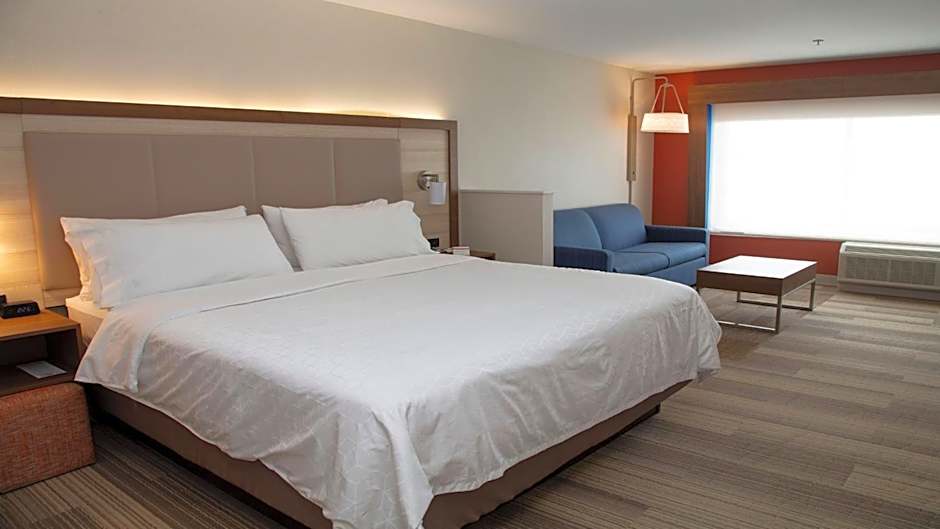 Holiday Inn Express & Suites - Marion By IHG