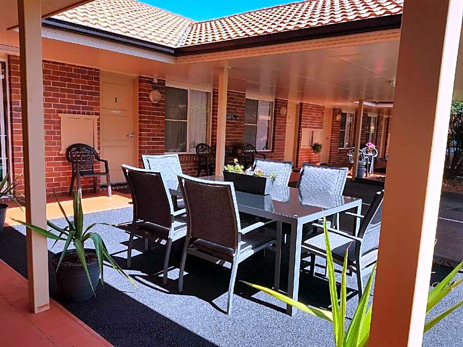 Cotswold Motor Inn