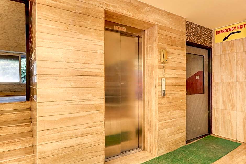 Super Townhouse Oak Madhapur Nera Regency