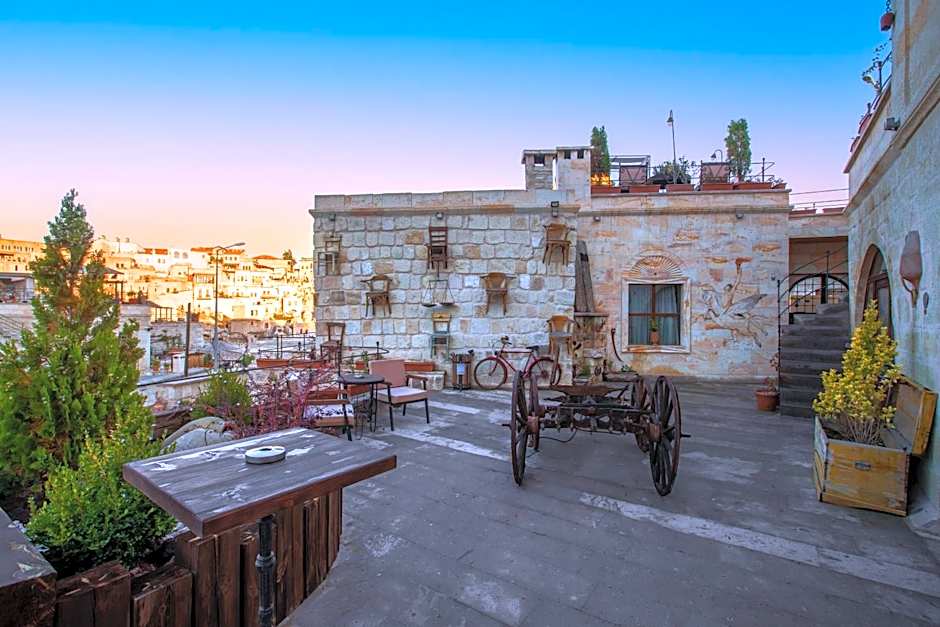 Cappa Via Cave Hotel