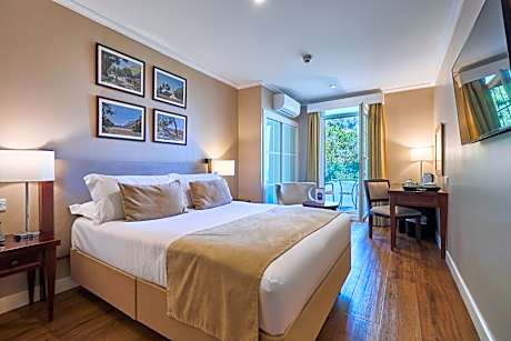 Double Room with Balcony and Rock View