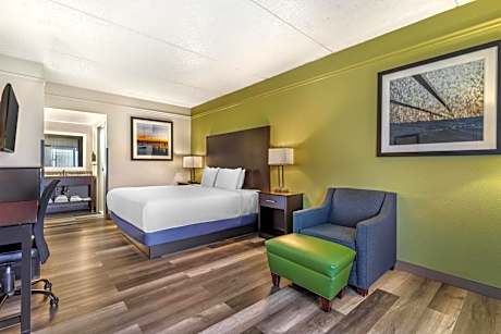 King Room with Roll-In Shower - Disability/Non-Smoking