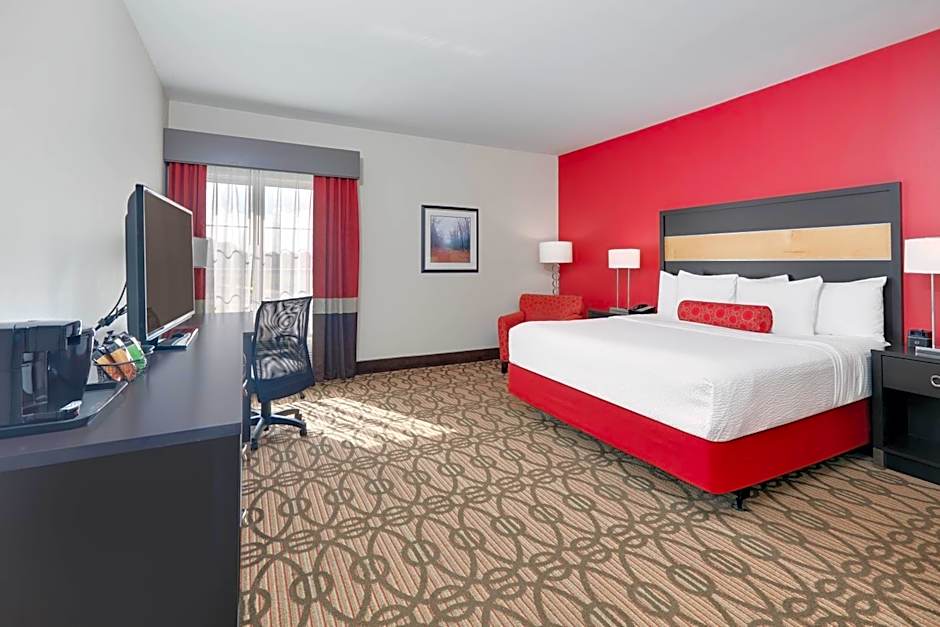 La Quinta Inn & Suites by Wyndham Starkville