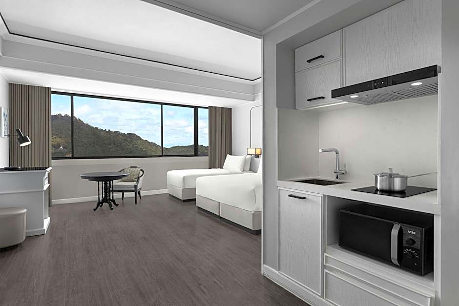 Courtyard by Marriott Phuket Town