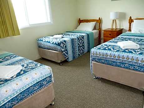 Family Two-Bedroom Apartment with Balcony