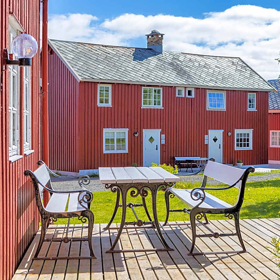 Astra Village - Waterfront Rorbu Cabins in Lofoten