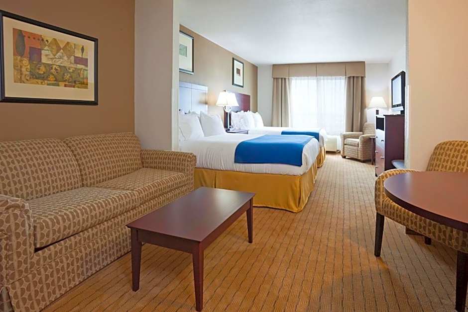 Holiday Inn Express Hotel & Suites Antigo By IHG