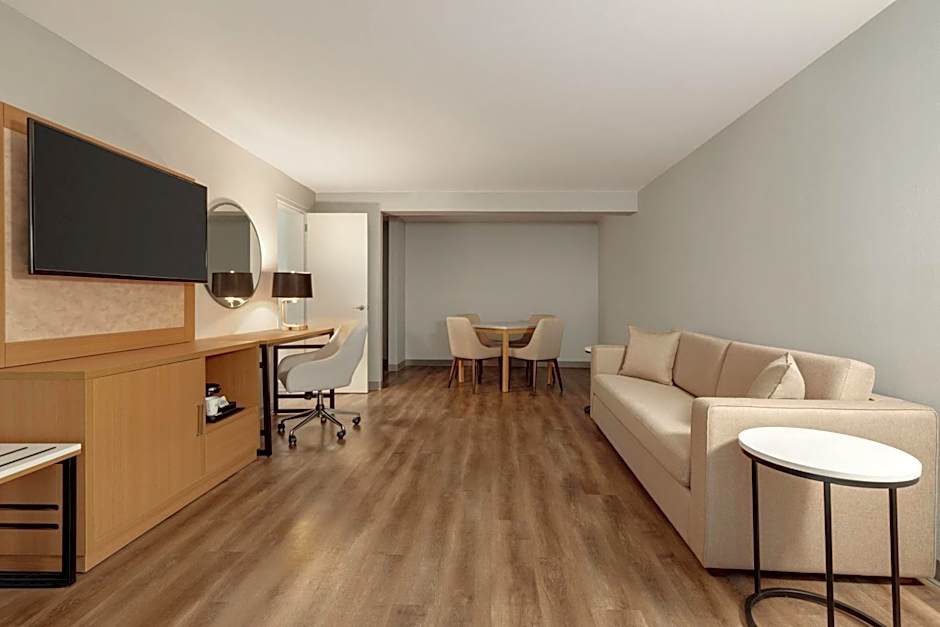 Wyndham Garden Atlanta Airport