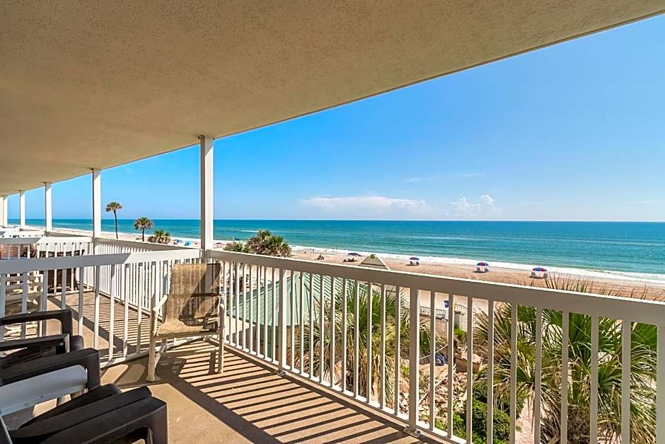 Direct Oceanfront Condo, Daytona Beach, sleeps 6 - with pool