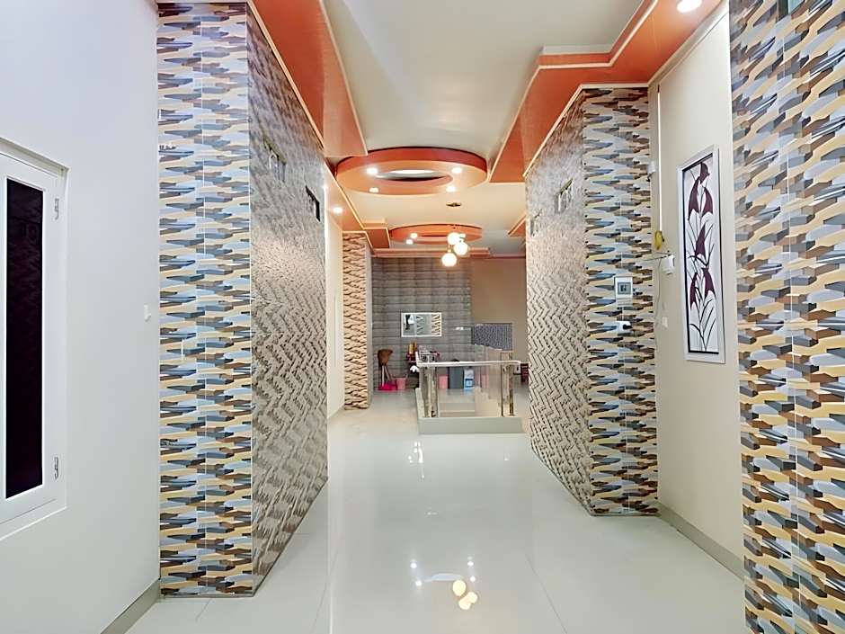 Urbanview Hotel Rifal Home Tegal
