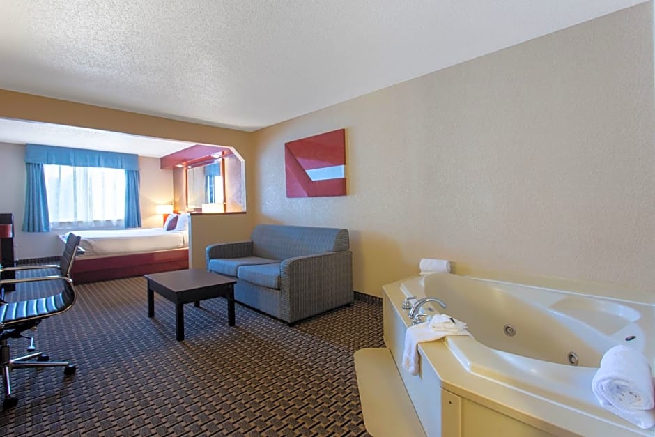 Ramada by Wyndham Glendale Heights/Lombard