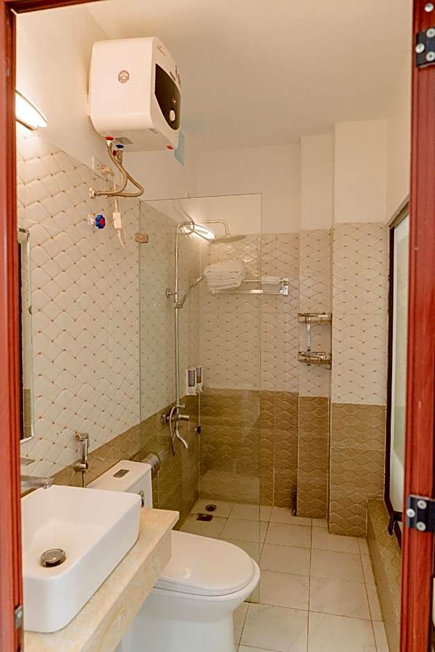 Luxury Airport Hotel & Spa