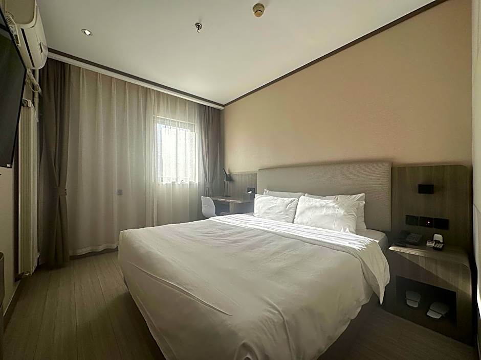 Hanting Hotel Beijing Yizhuang Beishenshu Metro Station