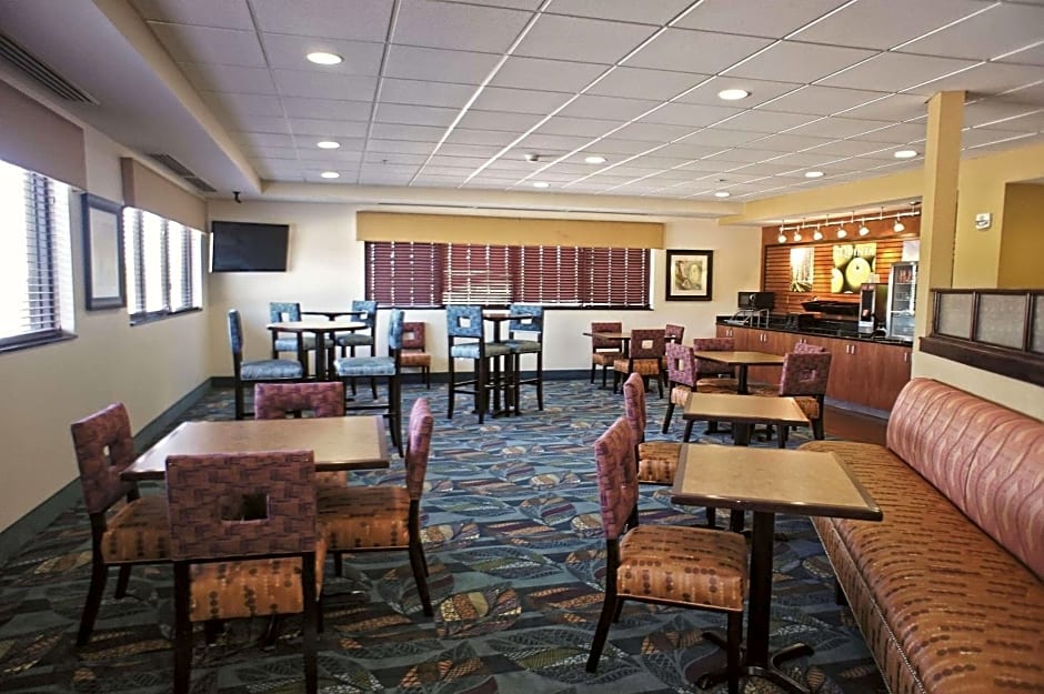 La Quinta Inn & Suites by Wyndham Edmond