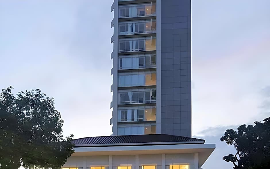 Kampi Hotel Tunjungan - Surabaya