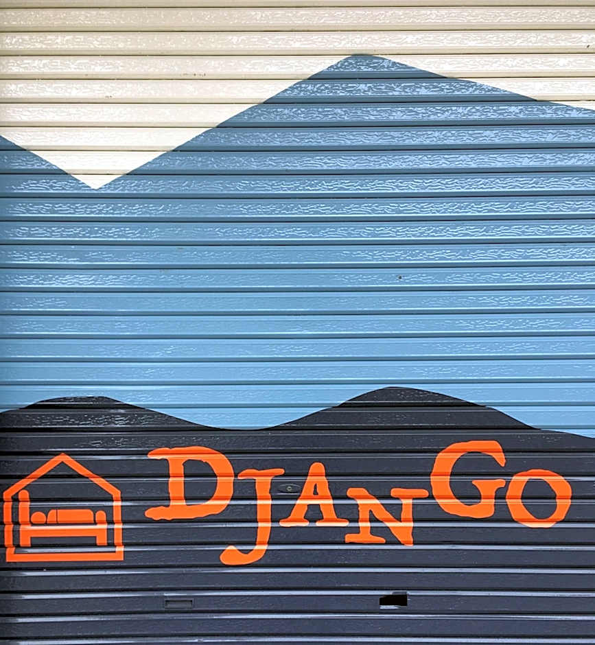 DJANGO Hostel & Lounge