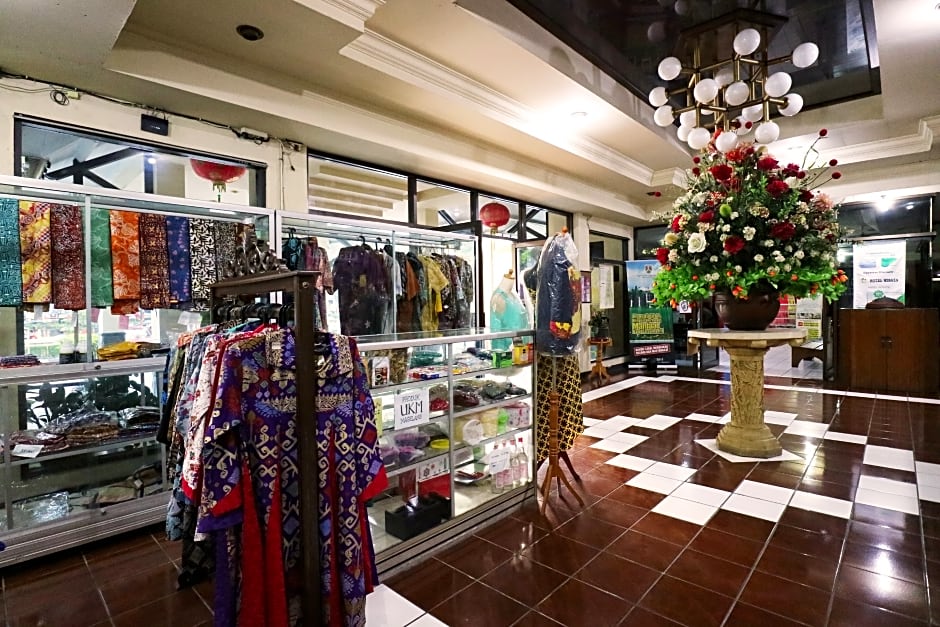 Hotel Wisata by ZUZU