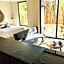 Studio w/Plunge Pool & Kitchen