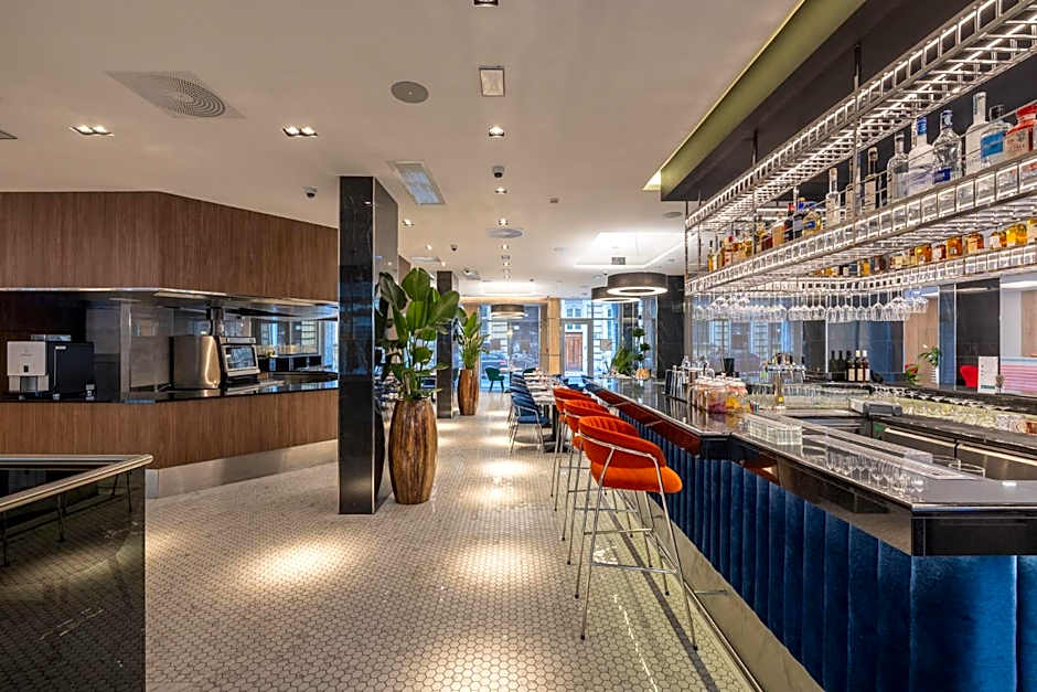 Silver Crown Hotel & Residence, Palace Quarter